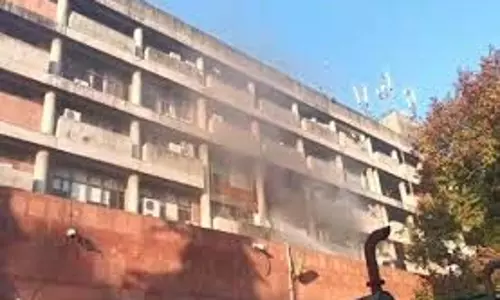 Haryana: सिविल सचिवालय भवन में आग, फाइलें और सामान जलकर राख