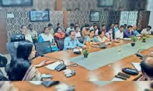 DDC के अध्यक्ष कुलगाम ने कार्गो डिविजन के लिए बर्फ हटाने की तैयारी का निरीक्षण किया