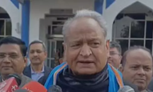 सरकार को पेपर लीक पर उठाने चाहिए सख्त कदम : अशोक गहलोत