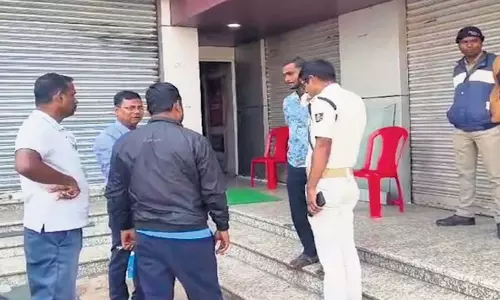 Odisha: पुलिस की जांच तेज होने पर एसटीएफ ने घटनास्थल का दौरा किया Odisha: पुलिस की जांच तेज होने पर एसटीएफ ने घटनास्थल का दौरा किया