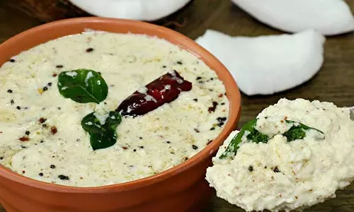 Restaurant style नारियल की चटनी, बेहद आसान ​रेसिपी