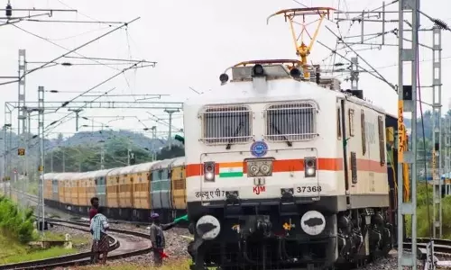 जब ट्रेन आधा किमी से ज्यादा रिवर्स गई, जानें पूरा माजरा