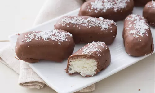 Coconut chocolate bar: बच्चों के लिए बना सकती है हेल्दी कोकोनट चॉकलेट बार