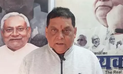 कंपनी चलाना एक और बात है और राजनीति करना अलग: नीरज कुमार