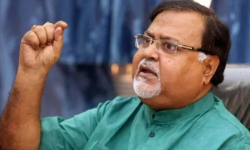 Kolkata: प्रवर्तन निदेशालय ने पूर्व मंत्री पार्थ चटर्जी के खिलाफ बड़ा खुलासा किया Kolkata: प्रवर्तन निदेशालय ने पूर्व मंत्री पार्थ चटर्जी के खिलाफ बड़ा खुलासा किया