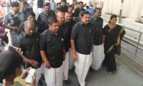 अन्ना विश्वविद्यालय में तमिलनाडु क्षेत्र में यौन उत्पीड़न का मामला, AIADMK wavers out