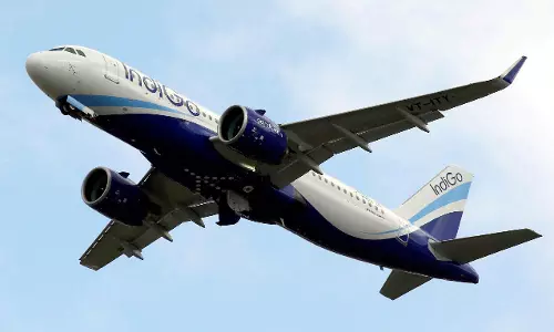 Kolkata: हवाई अड्डे पर 60 से अधिक उड़ानें विलंबित इंडिगो ने सभी प्रस्थान और आगमन रद्द