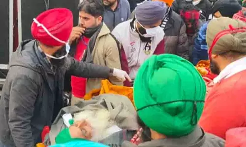 दल्लेवाल की स्वास्थ्य चिंताओं के बीच SSP, पूर्व DIG ने किसान नेताओं से मुलाकात की