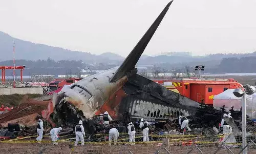 Jeju plane crash: पीड़ितों के शव परिवारों को सौंपे जाएंगे Jeju plane crash: पीड़ितों के शव परिवारों को सौंपे जाएंगे