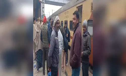 टला बड़ा रेल हादसा, चेकिंग के दौरान टूटी मिली कोच की स्प्रिंग, VIDEO