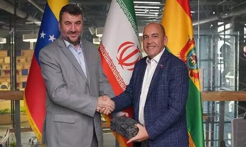 IRAN मित्र देशों के साथ वैज्ञानिक और तकनीकी सहयोग बढ़ाने को तैयार IRAN मित्र देशों के साथ वैज्ञानिक और तकनीकी सहयोग बढ़ाने को तैयार
