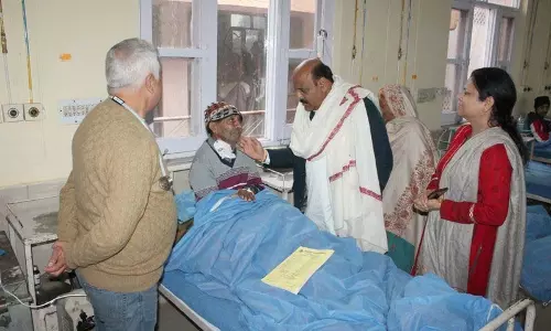 Deputy CM ने अस्पताल का औचक निरीक्षण किया, बुनियादी ढांचे के उन्नयन की जांच की
