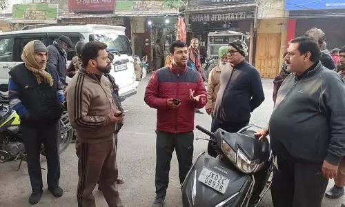 Jammu नगर निगम आयुक्त ने स्वच्छता जांच की Jammu नगर निगम आयुक्त ने स्वच्छता जांच की
