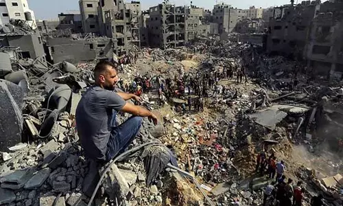 Hamas ने युद्ध विराम के तहत 34 बंदियों को रिहा करने पर सहमति जताई Hamas ने युद्ध विराम के तहत 34 बंदियों को रिहा करने पर सहमति जताई