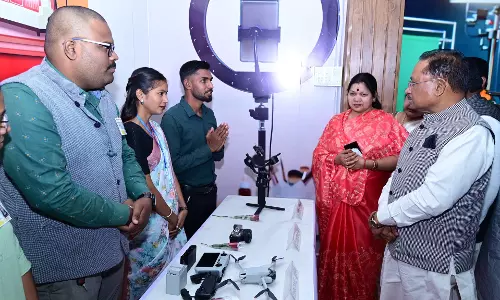 CM विष्णुदेव साय ने हाईटेक स्टूडियो का किया शुभारंभ