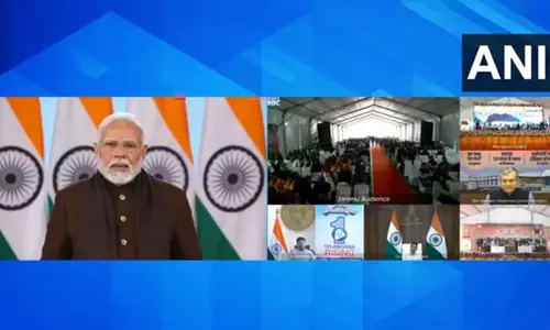 देश में पहली बुलेट ट्रेन चलाने का समय दूर नहीं: PM नरेंद्र मोदी
