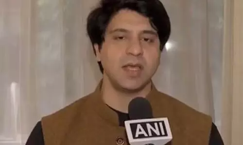 कोविड के दौरान जब दिल्ली ऑक्सीजन का इंतजार कर रही थी, केजरीवाल ने अपना महल बना लिया: Shehzad Poonawalla कोविड के दौरान जब दिल्ली ऑक्सीजन का इंतजार कर रही थी, केजरीवाल ने अपना महल बना लिया: Shehzad Poonawalla