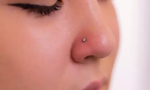 Lifestyle: नाक और कान का छेद हो गया है बंद, खोलने का सरल तरीका जाने
