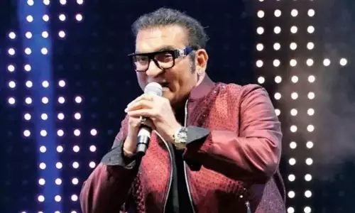 Abhijit Bhattacharya कानूनी मुसीबत में फंसे, महात्मा गांधी को पाकिस्तान का राष्ट्रपिता कहा- रिपोर्ट