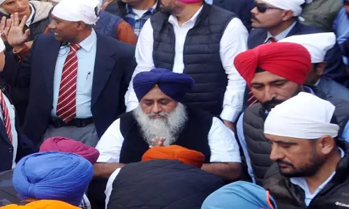 Akal Takht ने शिअद से कहा, टालमटोल की रणनीति न अपनाएं, सुखबीर का इस्तीफा स्वीकार करें