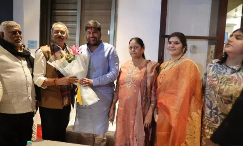 आकाश विग ने सादगी से मनाया जन्मदिन आकाश विग ने सादगी से मनाया जन्मदिन