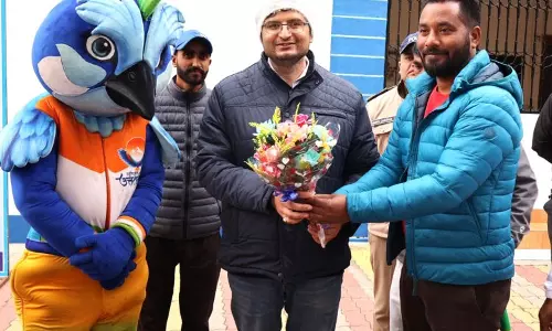 Gopeshwar: जिलाधिकारी संदीप तिवारी ने राष्ट्रीय खेलों के प्रचार वाहनों को हरी झंडी दिखाकर किया रवाना