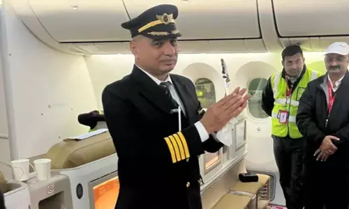 IC 814 विमान के पायलट कैप्टन देवी शरण 40 साल बाद हुए रिटायर IC 814 विमान के पायलट कैप्टन देवी शरण 40 साल बाद हुए रिटायर