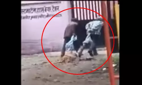 मानवता को शर्मसार कर देने वाला मामला, पोस्टमार्टम घर के बाहर...मचा हड़कंप
