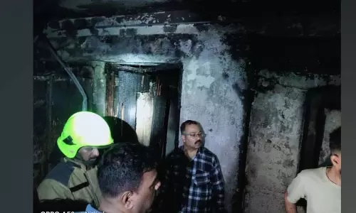 Balkum इलाके की एक इमारत में लगी आग, 40 निवासियों को सुरक्षित निकाला
