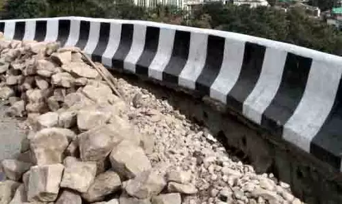 लगातार सड़क खोदने से Dharamshala के स्मार्ट शहर का सपना धूमिल लगातार सड़क खोदने से Dharamshala के स्मार्ट शहर का सपना धूमिल