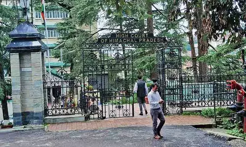 HC ने बिजली कंपनी को अग्रिम धनराशि लौटाने के आदेश पर रोक लगाई
