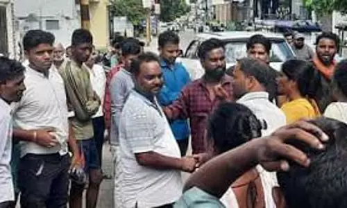 Kanpur: निजी अस्पताल में लापरवाही महिला की बिगड़ी हालत , परिजनों का हंगामा