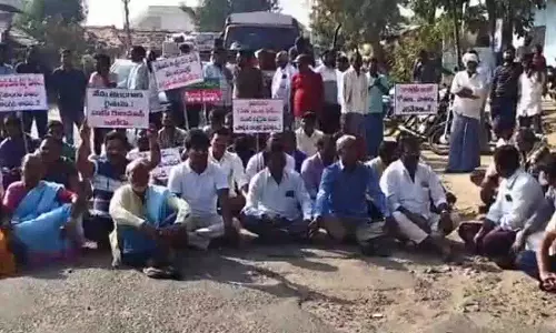 Siddipet के किसानों ने वार्षिक पेंशन में बढ़ोतरी की मांग की