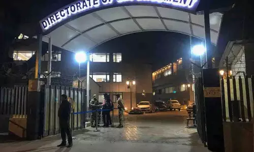 ED अधिकारी बनकर व्यापारियों से जबरन वसूली करने वाला हैदराबाद का ठग गिरफ्तार ED अधिकारी बनकर व्यापारियों से जबरन वसूली करने वाला हैदराबाद का ठग गिरफ्तार