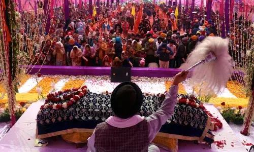 Jammu: गुरु गोबिंद सिंह जी का प्रकाश पर्व हर्षोल्लास से मनाया गया Jammu: गुरु गोबिंद सिंह जी का प्रकाश पर्व हर्षोल्लास से मनाया गया