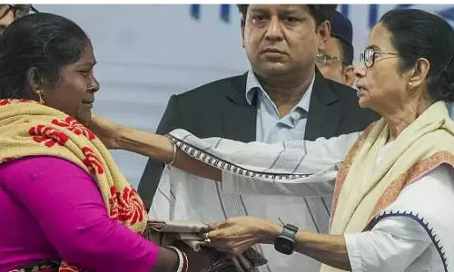 रिहा किए गए 95 मछुआरों में से कुछ को बांग्लादेश सरकार की जेल में पीटा गया: Mamata Banerjee रिहा किए गए 95 मछुआरों में से कुछ को बांग्लादेश सरकार की जेल में पीटा गया: Mamata Banerjee