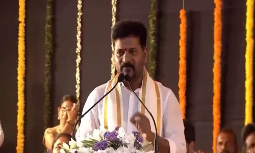 CM रेवंत रेड्डी ने नये फ्लाय ओवर का नाम पूर्व प्रधानमंत्री मनमोहन सिंह के नाम पर रखा