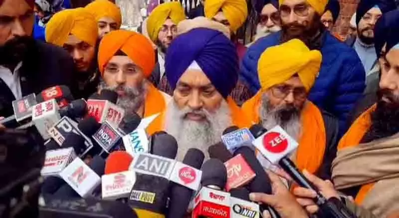 सुखबीर का इस्तीफा बिना देरी स्वीकार करें: Jathedar tells SAD