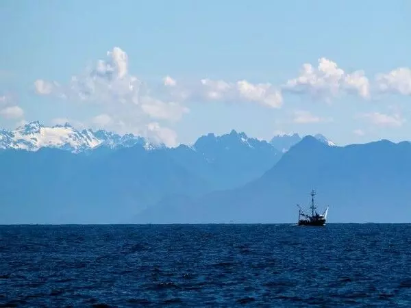 बढ़ते तनाव के बीच Philippines ने स्कारबोरो शोल के पास चीनी जहाज को ट्रैक किया