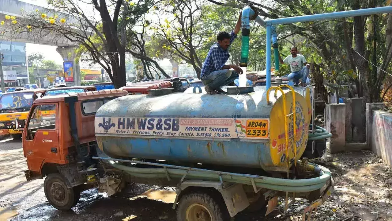 Hyderabad: गर्मी शुरू होने से पहले ही शहर के कई हिस्सों में पानी की समस्या