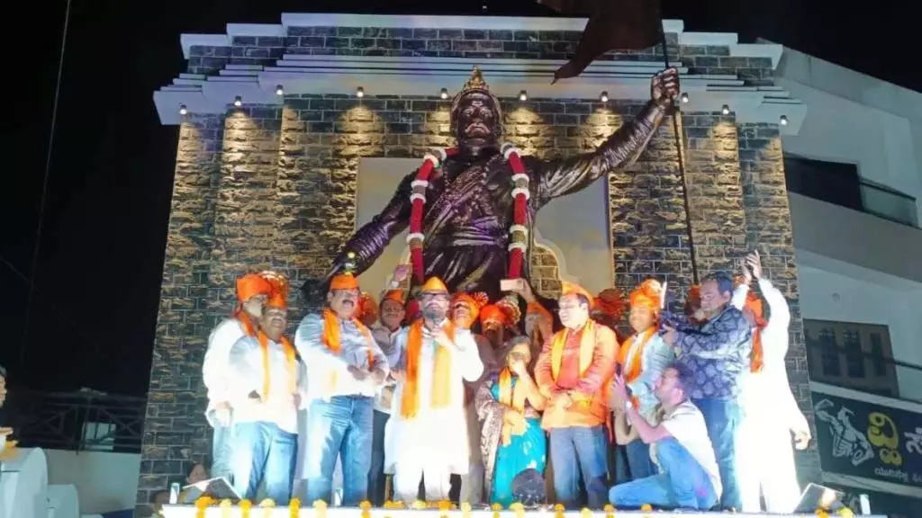 संभाजी महाराज की मूर्ति के निर्माण को रोकने वाले आप कौन होते हैं: शिवेंद्रसिंहराजे