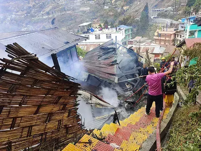 Arunachal: आग से घर राख हो गया