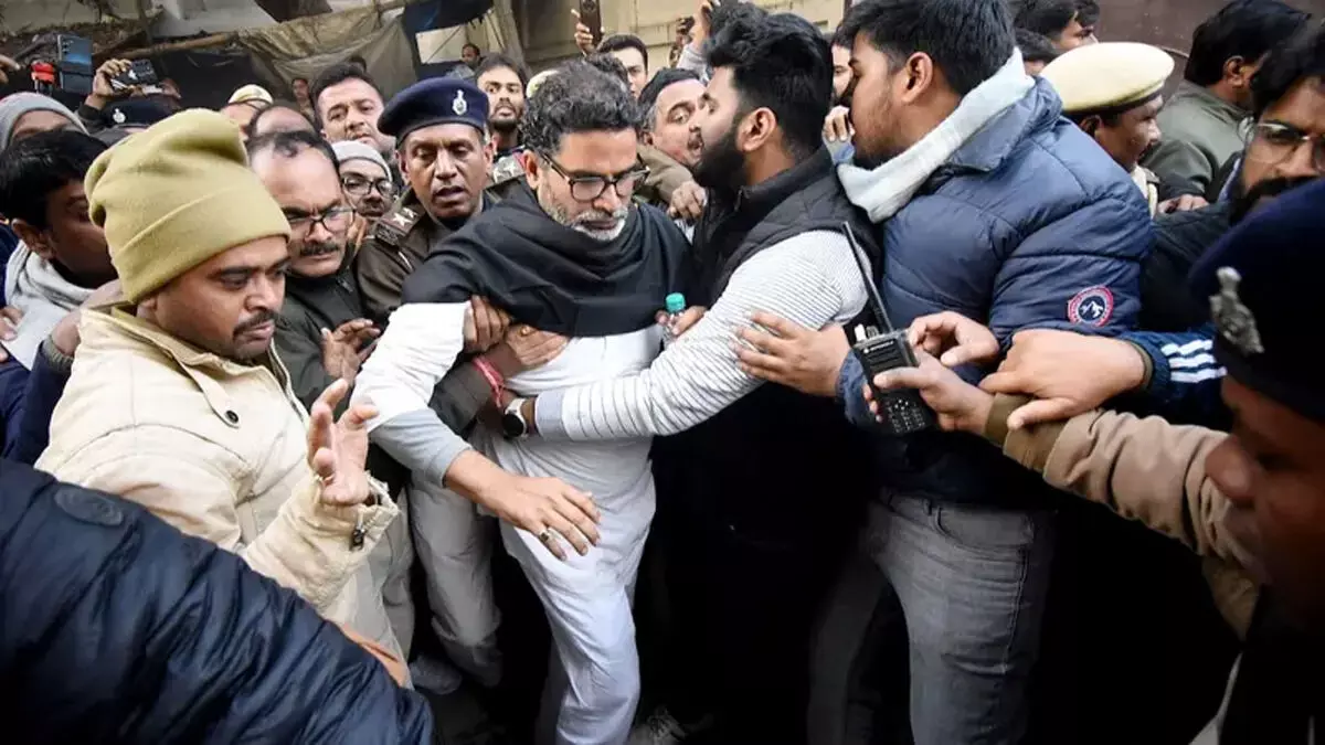 आमरण अनशन पर बैठे Prashant Kishor ने अस्पताल में मांगा निजी कमरा, मिला आइसोलेशन वार्ड