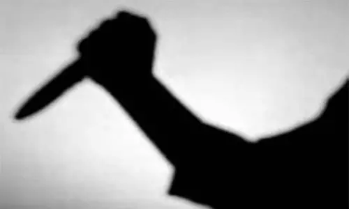 Odisha: प्रेम प्रस्ताव ठुकराने पर युवक ने नाबालिग लड़की को चाकू मारा Odisha: प्रेम प्रस्ताव ठुकराने पर युवक ने नाबालिग लड़की को चाकू मारा