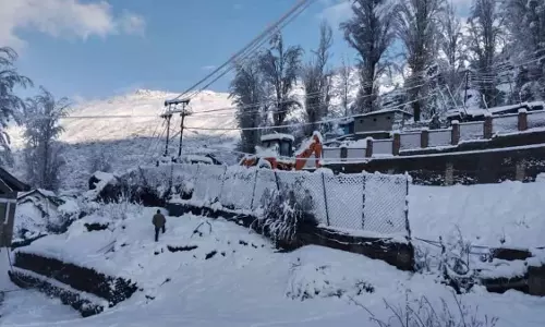 Himachal: हल्की बारिश और बर्फबारी के बीच तापमान में गिरावट