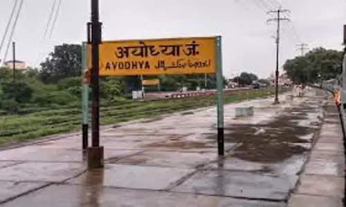 Faizabad: मुंडेरवा स्टेशन में चला ऑटोमैटिक सिग्नल कार्य, रेल यातायात प्रभावित रहा Faizabad: मुंडेरवा स्टेशन में चला ऑटोमैटिक सिग्नल कार्य, रेल यातायात प्रभावित रहा