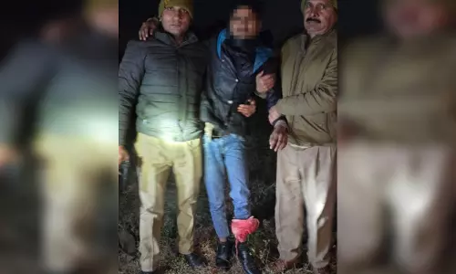 पुलिस से हुई मुठभेड़ में दो गोकश गिरफ्तार, हथियार और गोवंश के अवशेष हुए बरामद पुलिस से हुई मुठभेड़ में दो गोकश गिरफ्तार, हथियार और गोवंश के अवशेष हुए बरामद