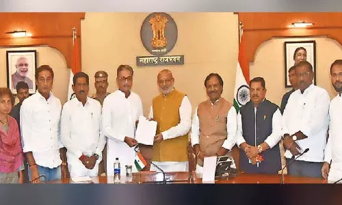संतोष देशमुख की हत्या: अजित पवार ने मुंडे को शरण दी, अभी तक किसी का नाम सामने नहीं आया