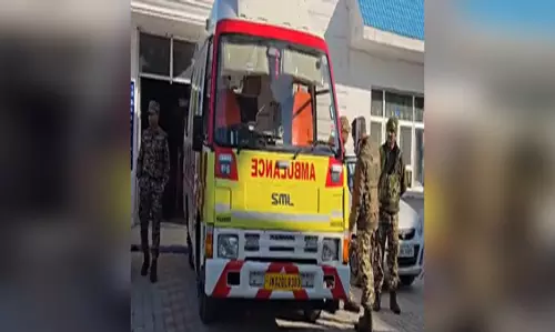 सीआरपीएफ के जवान ने खुद को मारी गोली, मौत सीआरपीएफ के जवान ने खुद को मारी गोली, मौत