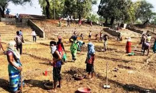 Varanasi: मनरेगा से पूर्व में कराए गए कार्यों को दिखाकर फर्जी भुगतान किया गया, केस दर्ज